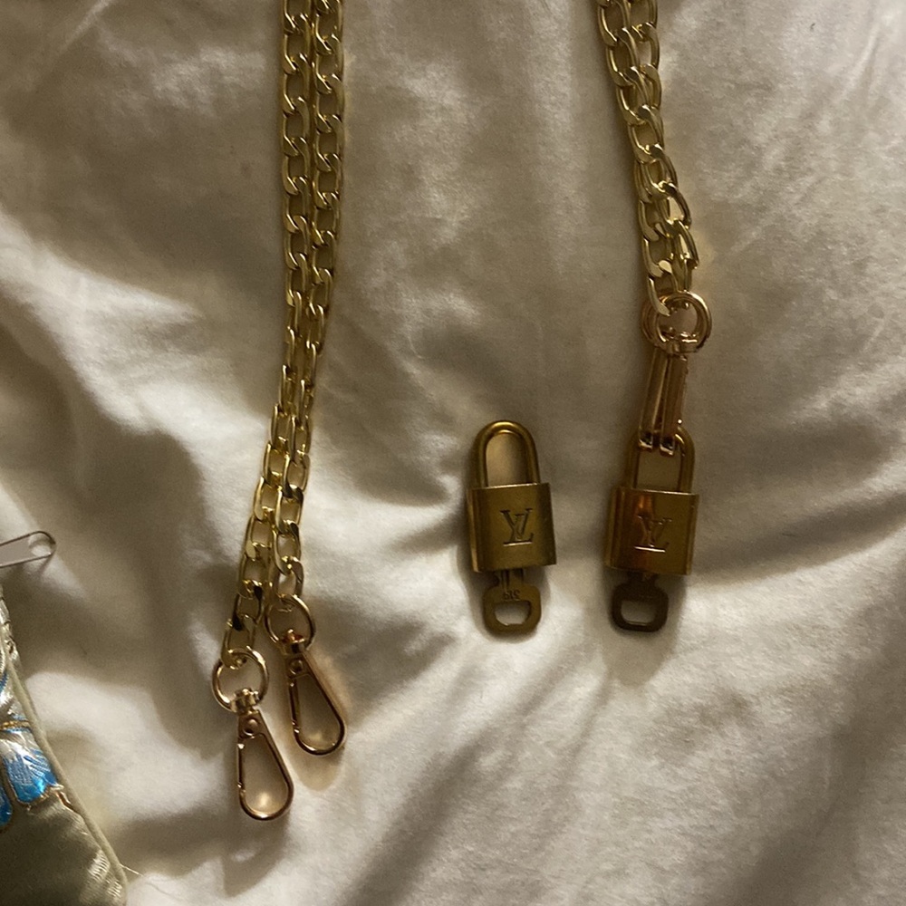 Lv Lock And Key With Non Lv Chain 319 Or 334 - image 5